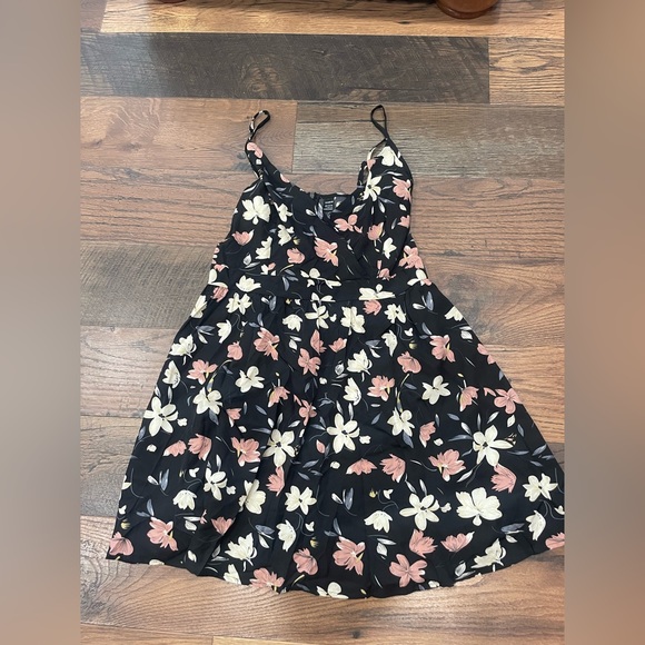 Unworn, cute summer dress! Size large, SHEIN. - Picture 2 of 3